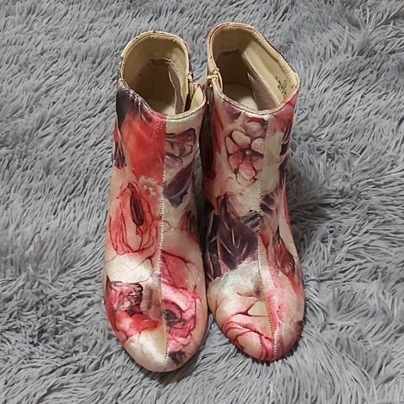 High heel ankle boots - Picture 2 of 4